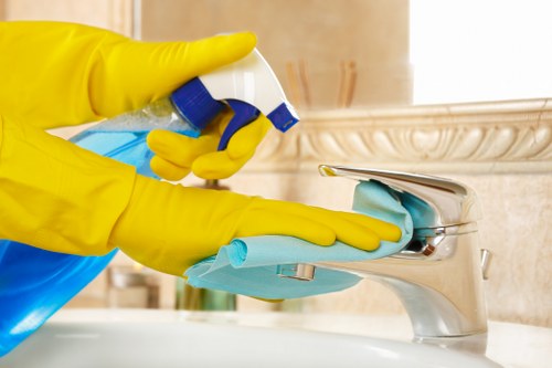 Careful washing of a Kensington outdoor terrace with limited access