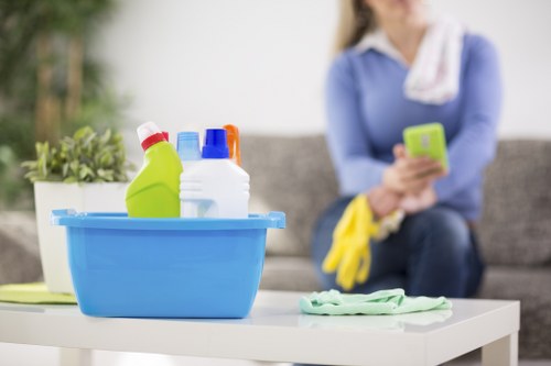 Local move out cleaning service preparing a Kensington property for handover